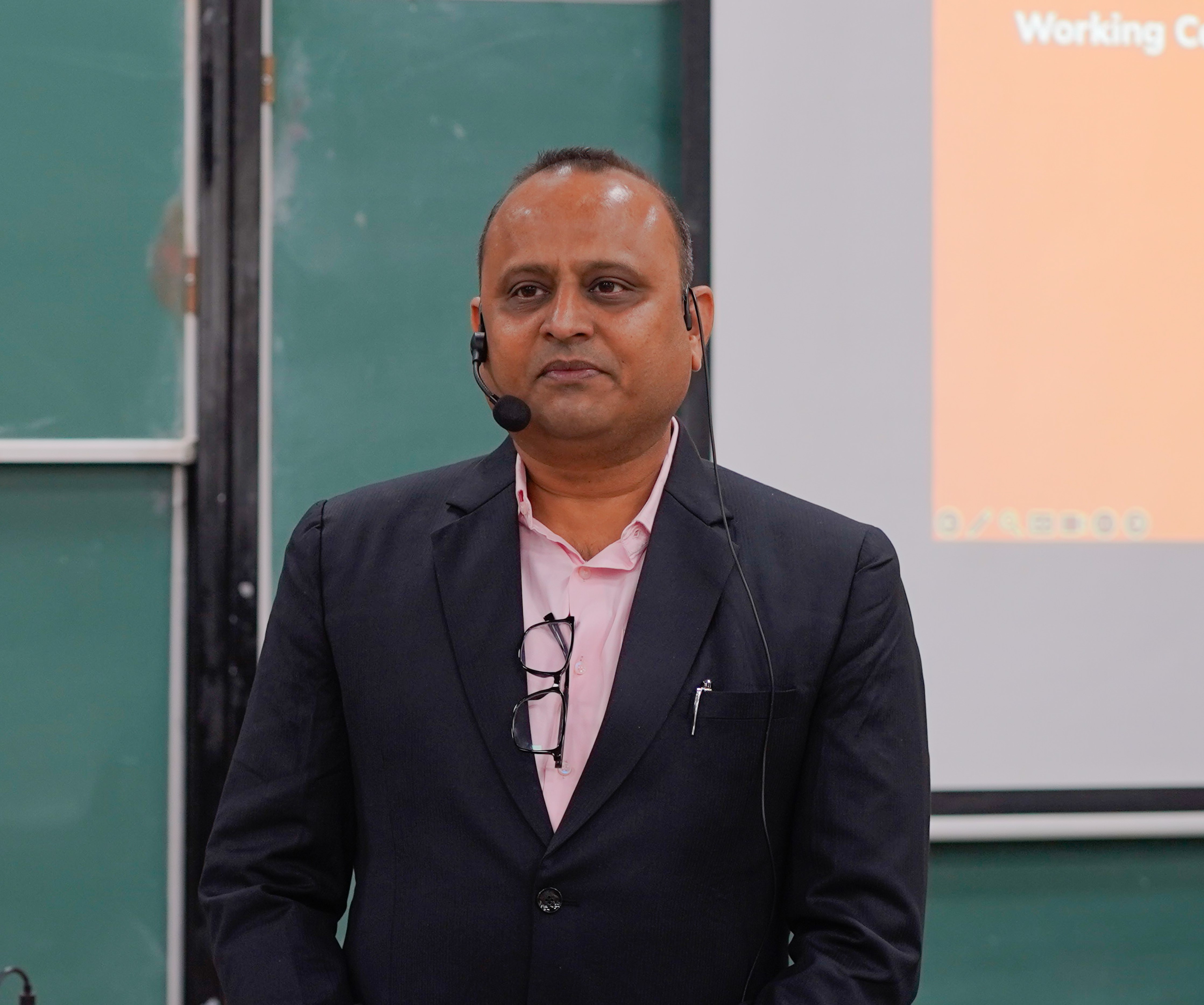 Mr. Rakesh Somani